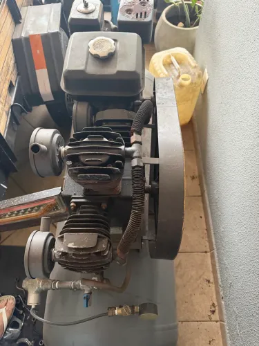 Compressor a gasolina