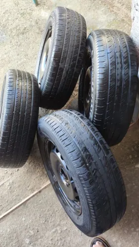 Vendo jogo de rodas Aro 14 originais Onix