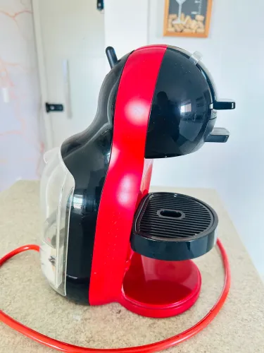 CAFETEIRA DOLCE GUSTO