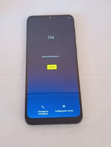Celular Motorola E13 32GB Dual Chip + Carregador 5.1A + Capinha
