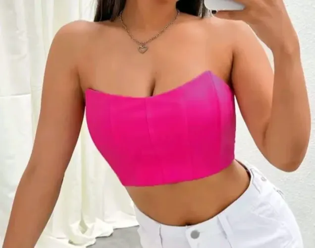 Crooped Rosa