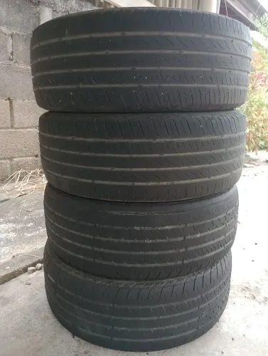 Vende se jogo de pneus. 205/55-16 meia vida 