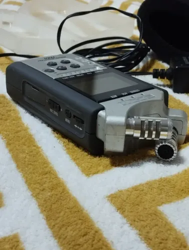 Gravador de mão Zoom H4n USB 2 entradas phantom power
