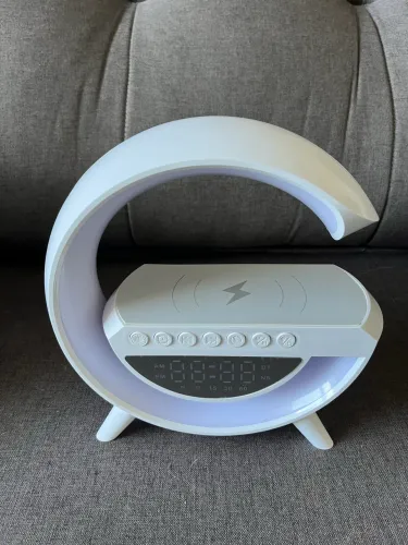 Luminária com Carregador Sem Fio