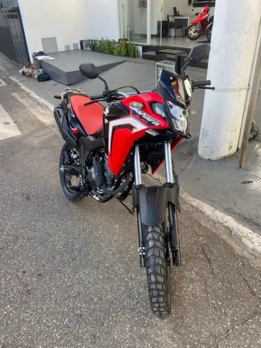 Troco por moto mais potente xj6 xt hornet