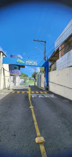 CASA SOLTA EM CONDOMINIO FECHADO!!!