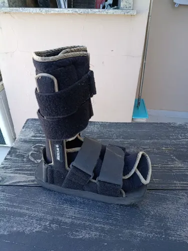 Vendo Bota Ortopédica imobilizadora