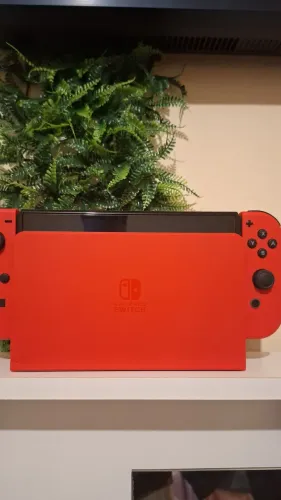 Nintendo Switch red edition