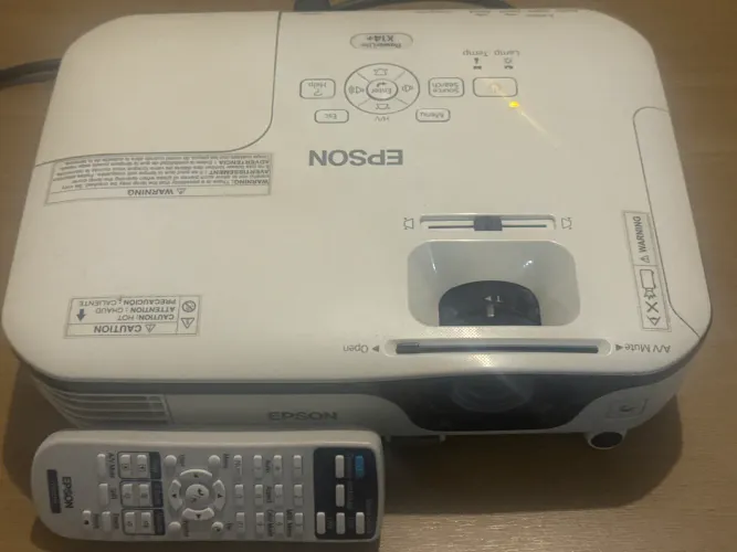 Projetor Epson powerLite X14+