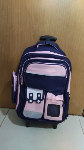 Mochila escolar com rodinhas nova!