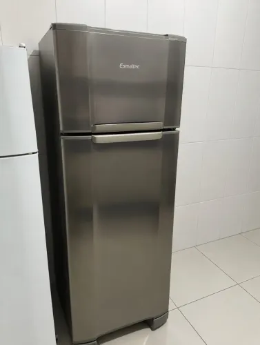 Geladeira Esmaltec 276 Litros