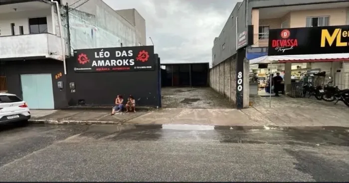 Aluga-se ponto comercial