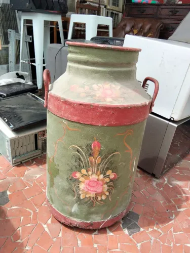 Leiteira antiga de ferro