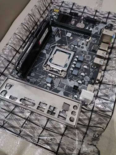Kit upgrade i7 com Placaae e memórias Ram.