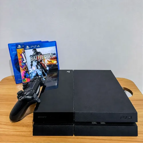 Ps4 500gb 3 jogos + 1 controle ( envio pela Olx)