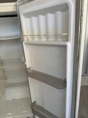GELADEIRA ESMALTEC