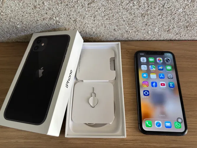 iPhone 11 (64gb) - Preto