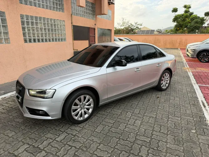 Audi A4 2.0 16V TFSI 183/180cv Multitronic 2014