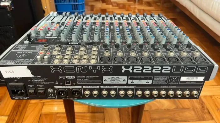 Mesa Behringer Xenyx QX2222USB