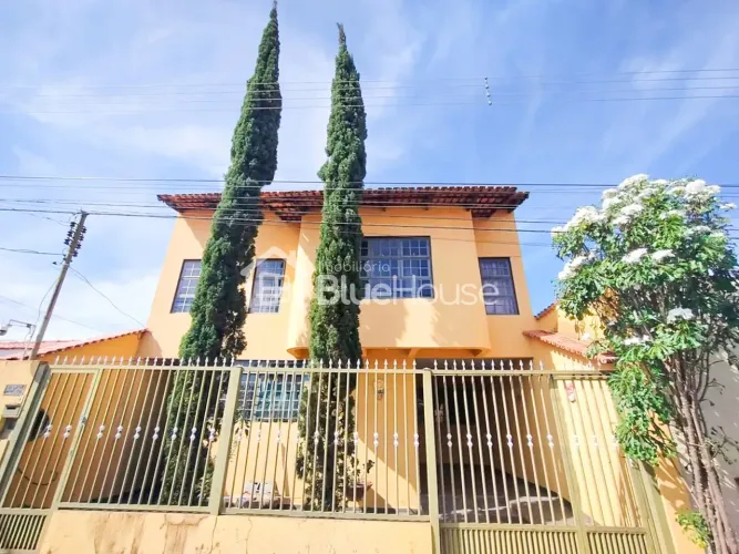 Sobrado Incrível de 3 Suítes na Vila Alvorada, Goiânia-GO!