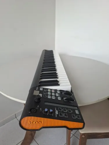 Controlador MIDI - ICON Pro Audio