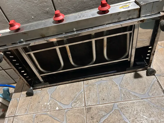 Vendo chapa de lanche de 3 queimadores