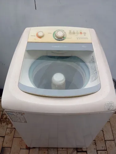 Vendo máquina de lavar faz tudo Consul 10kg funcionando perfeitamente tudo 110v entrego