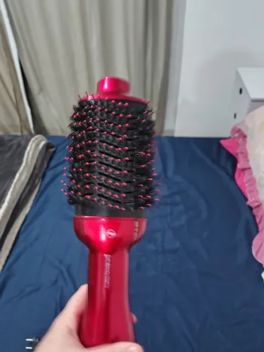 Escova secadora bivolt