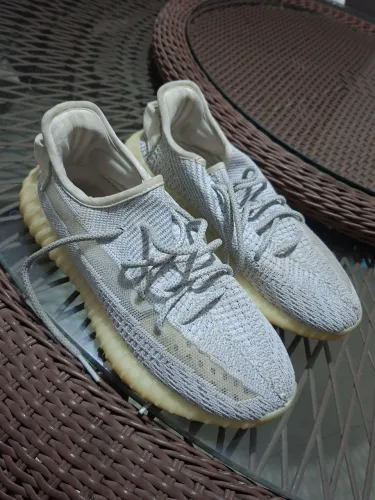 Tênis Adidas Yeezy Boost 350 V2 Yeshaya (Reflective)