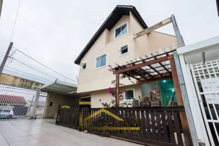 SOBRADO RESIDENCIAL em CURITIBA - PR, UBERABA