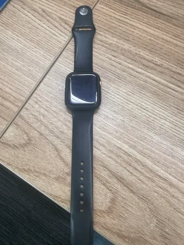 Apple Watch SE 1° Geração Cor Rose Gold(está com capinha preta)