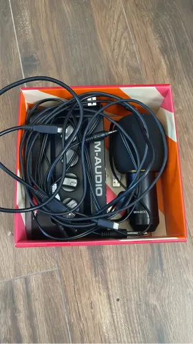 Interface M-audio + Microfone BM800