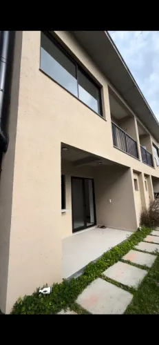 Locação Anual Sobrado Praia do Rosa/Ibiraquera condomínio residencial familiar 