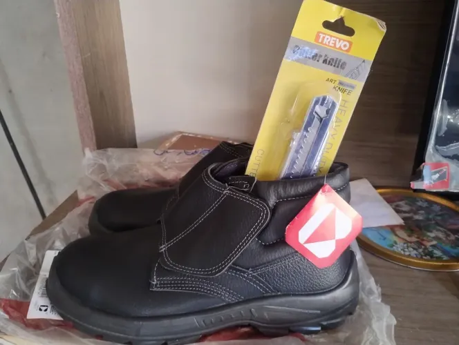 VENDENDO BOTA BRACOL