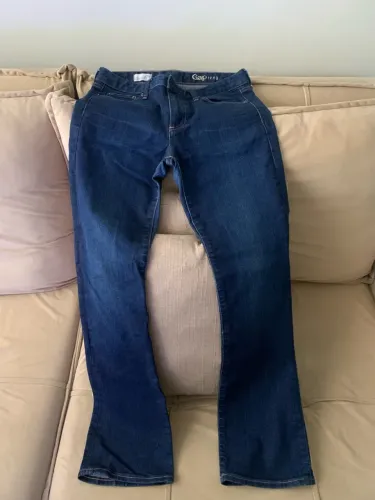Calça jeans gap flare azul-escuro cintura baixa tam. 26 (aprox. 38 br)