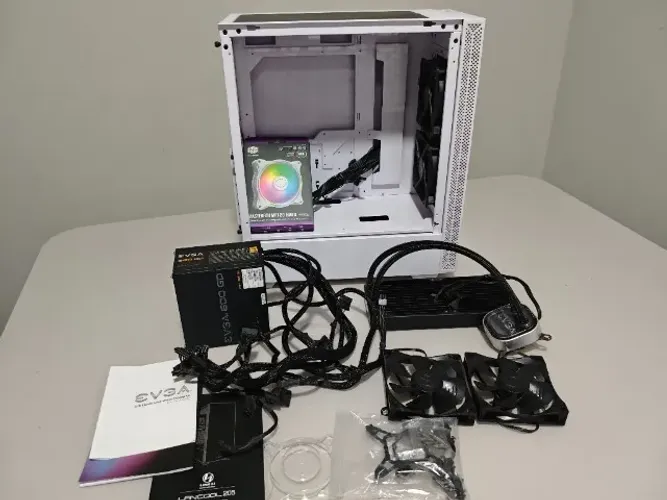 Gabinete Lian Li Lancool + WaterCooler EVGA CLC 240 + Fonte EVGA 600w Gold + ColerMaster
