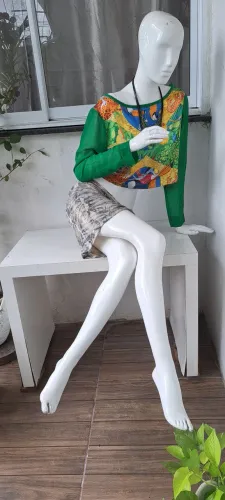 Manequim e Araras