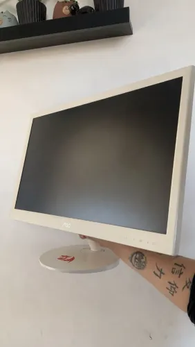 Monitor AOC 24 Polegadas BRANCO