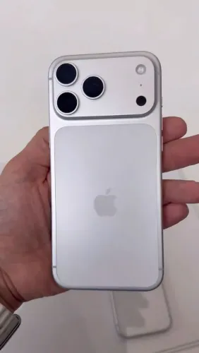 IPhone 17 Pro Max Branco