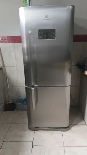 Geladeira fros free 