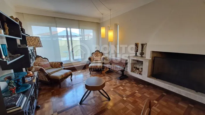 Casa à venda Planalto Paulista, 4 dormitórios, 3 vagas, impecável, 235 m²