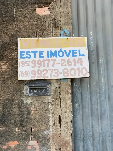Terreno com 3 casas 