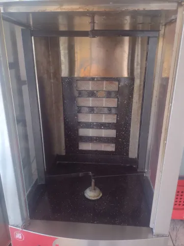 Máquina de assar carnes
