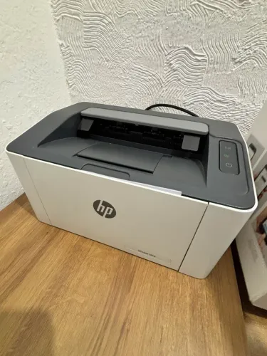 Impressora HP Laser 107w Monocromática com Wi-Fi - Semi-nova / Excelente Estado