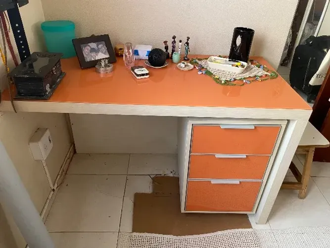 Vendo escrivaninha