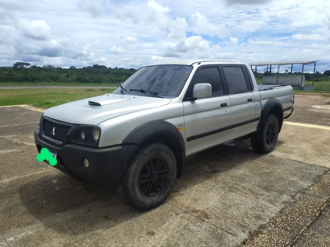 Mitsubishi L200 Outdoor HPE 2.5 4X4 CD T.dies. Mec. 2009