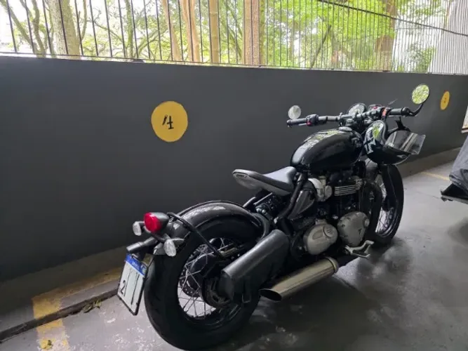 Triumph Bonneville Bobber 2018 1200cc (7.500 km)