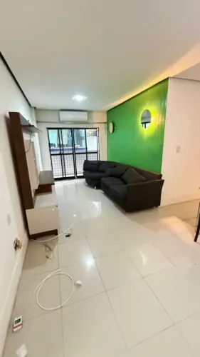 .Apartamento Semi-Mobiliado para Locação no Edifício Firenzi  102m² e Nascente