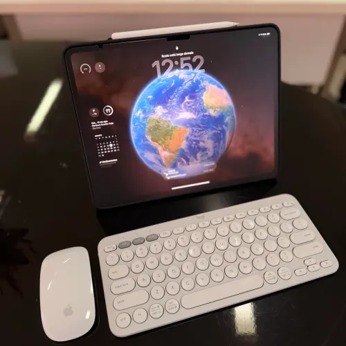 iPad M4 13 polegadas 256 gb com acessórios