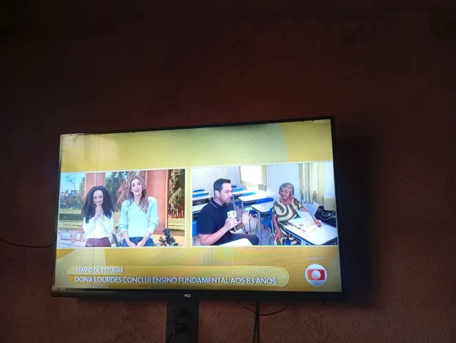 Vendo essa tv smartv de 32
